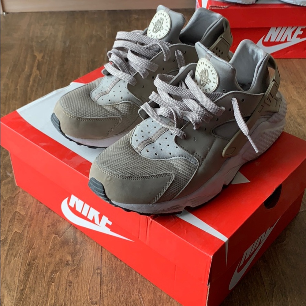 Nike Huarache Tan slightly worn